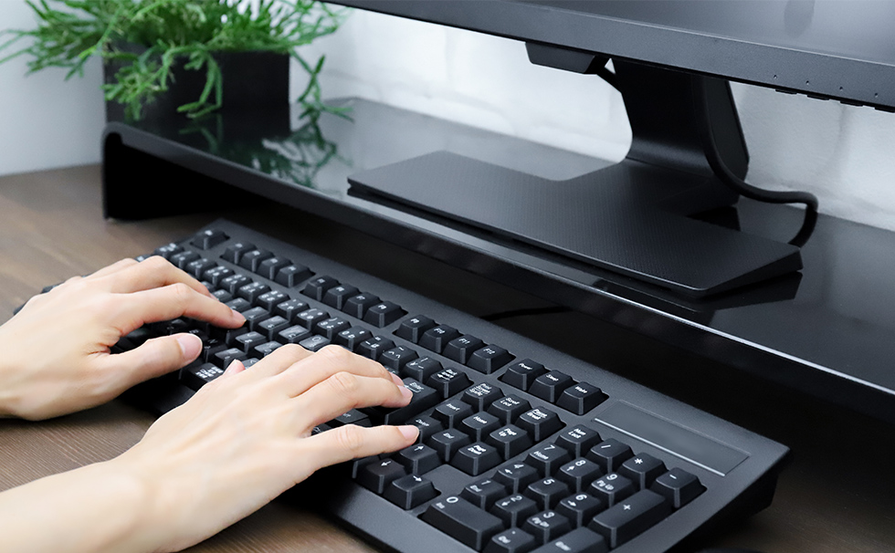 イメージ：PCを操作