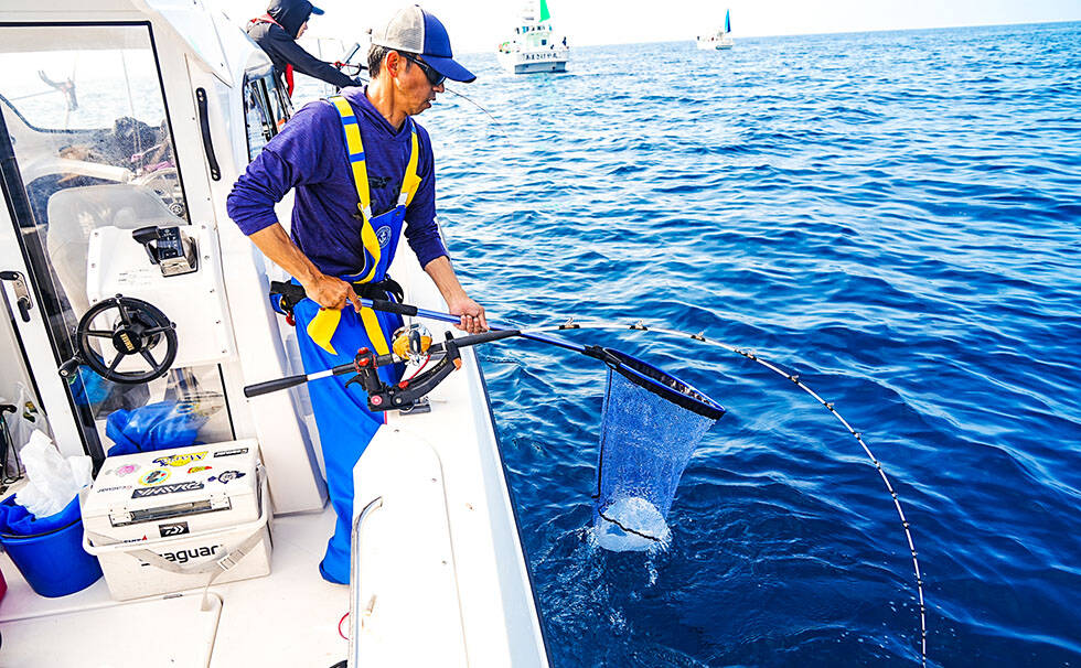写真：魚釣りの様子