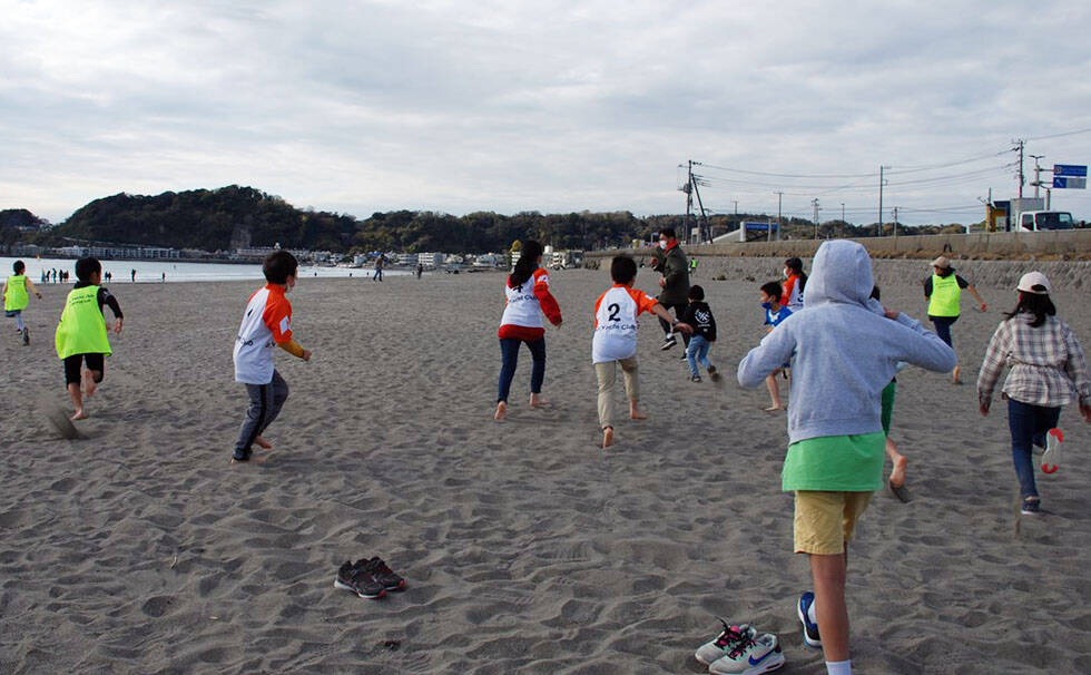 写真：リビエラ湘南ビーチクリーンの様子