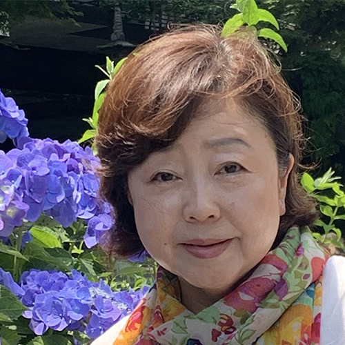 晋道はるみ氏（司会）