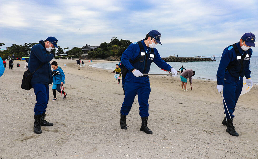 写真：リビエラ湘南ビーチクリーン