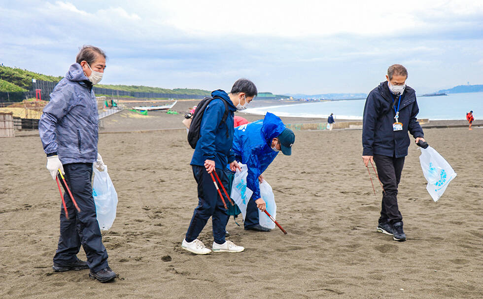 写真：リビエラ湘南ビーチクリーン