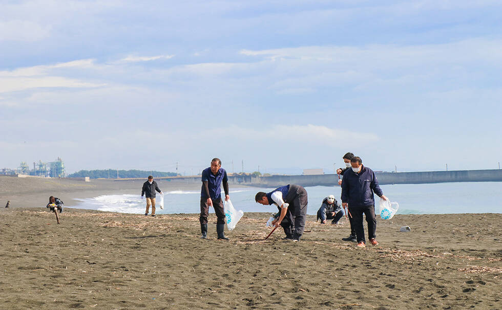 写真：リビエラ湘南ビーチクリーン