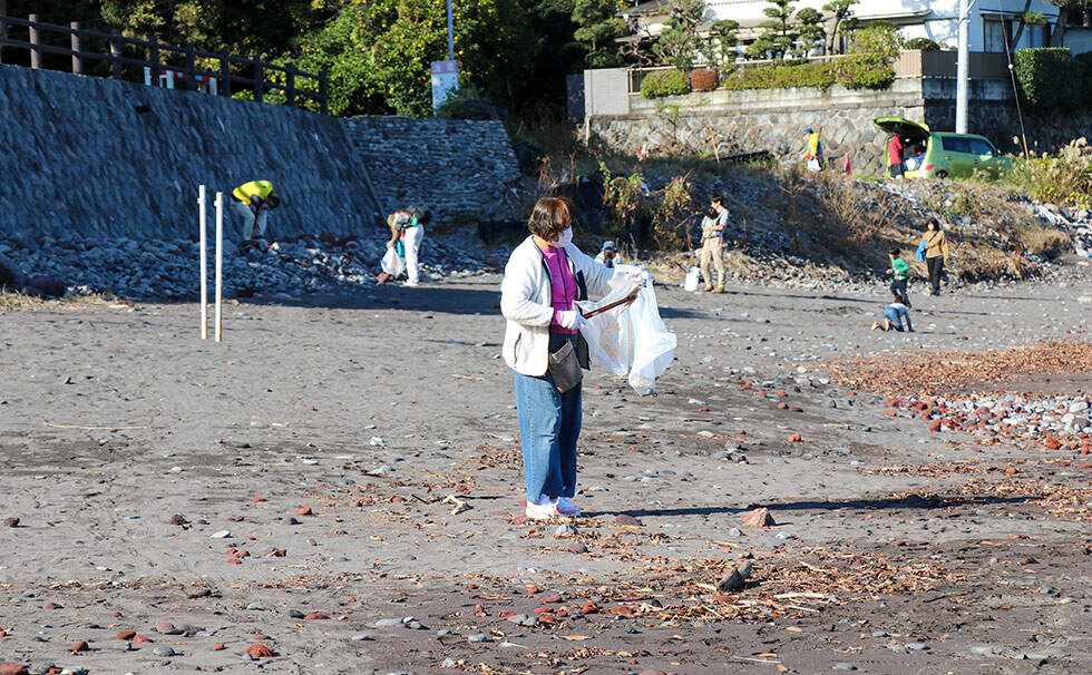 写真：リビエラ湘南ビーチクリーン