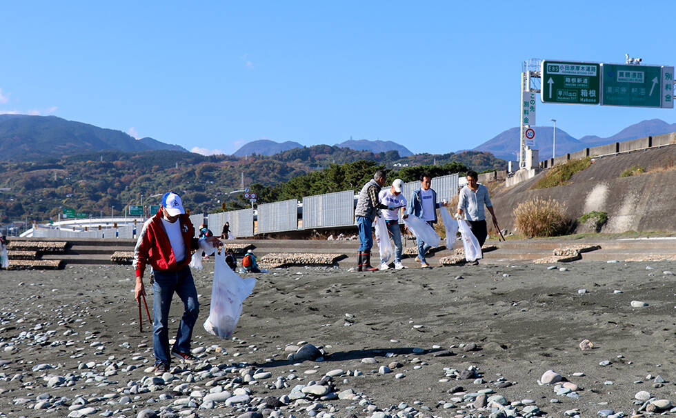 写真：リビエラ湘南ビーチクリーン