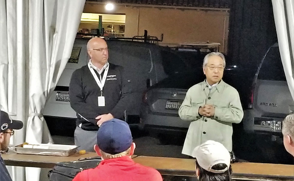 写真：メンテナンススタッフのミーティング