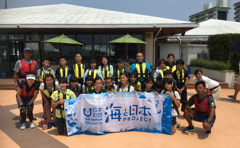写真：「海と繋がるプログラム」の様子