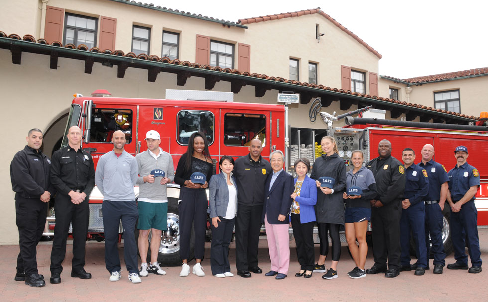 写真：収益金の一部を消防局へ