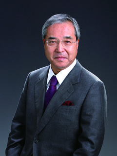 写真：株式会社リビエラホールディングス　代表取締役会長兼社長　渡邊 曻