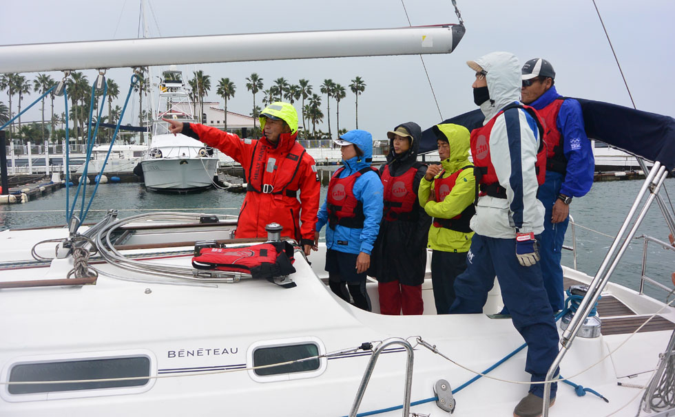写真：船の知識を学ぶ