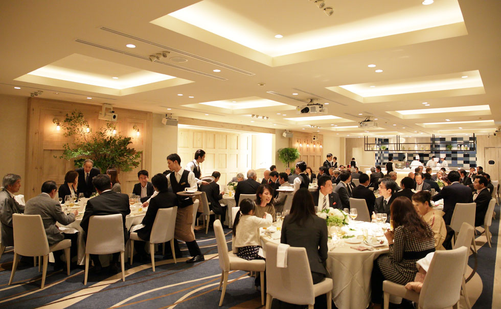 写真：料亭発祥の料理　立食スタイル