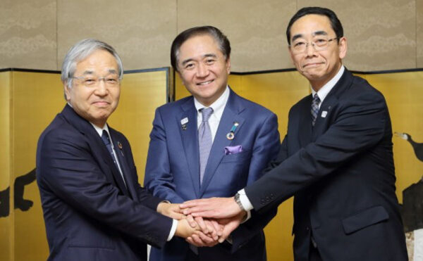 写真：リビエラ 渡邊　神奈川県 黒岩知事 （株）湘南なぎさパーク 水田社長