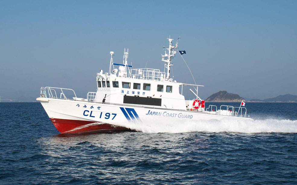 写真:海上保安庁巡視艇うみかぜ