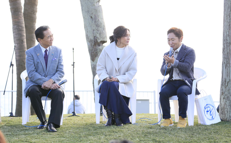 写真：神奈川県黒岩知事、杉本彩さん、なべやかんさん