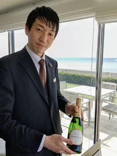 写真：リストランテAO 逗子マリーナ　支配人　田村 慎一