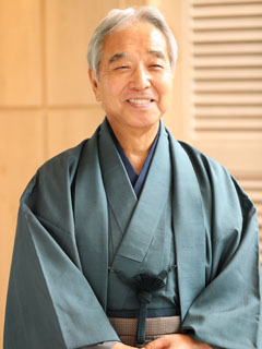 写真：株式会社リビエラホールディングス　代表取締役会長兼社長　渡邊 曻