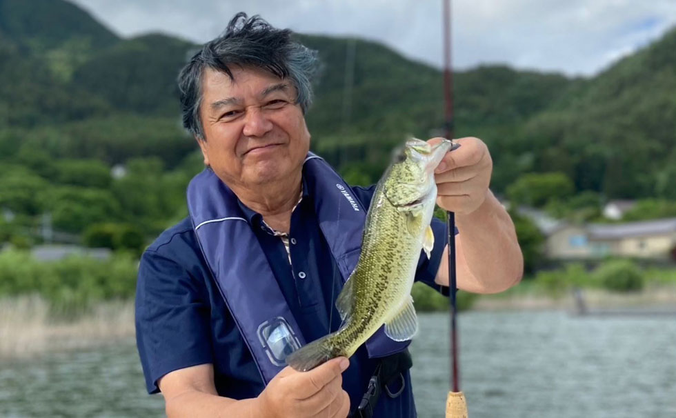 写真：鈴木茂晴氏　バスフィッシング