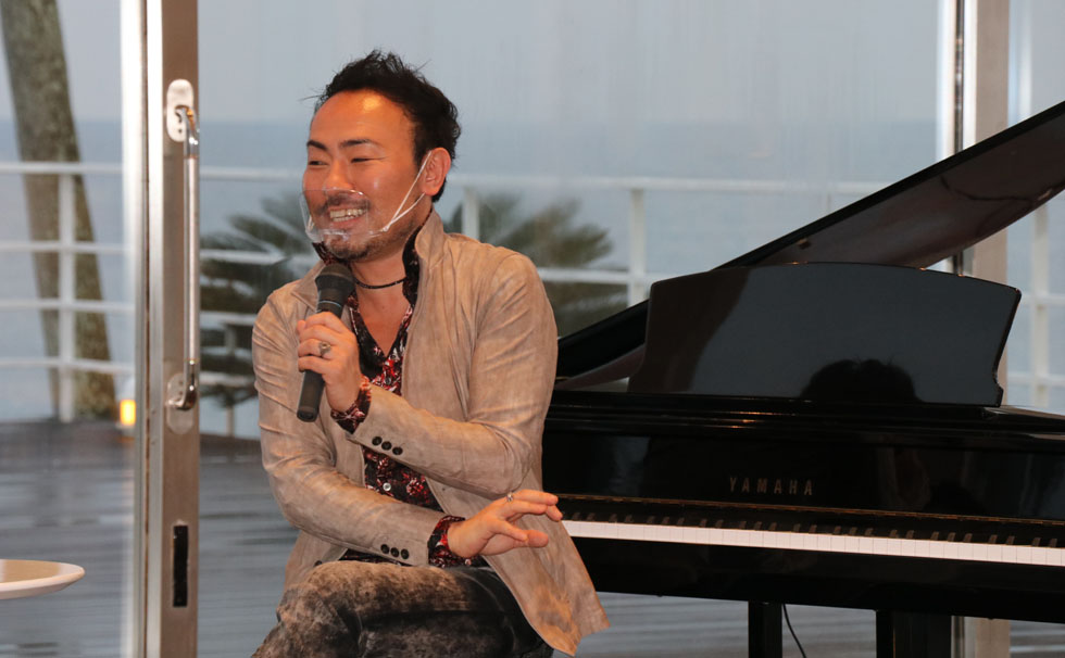 写真：西川 悟平氏