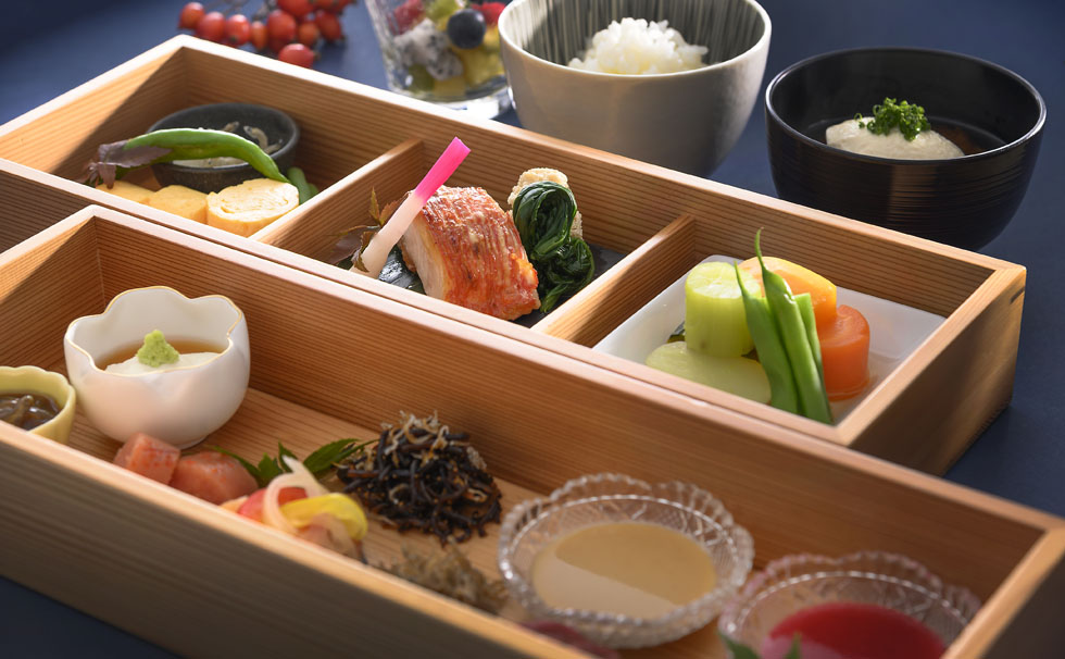 写真:和食はボックススタイル