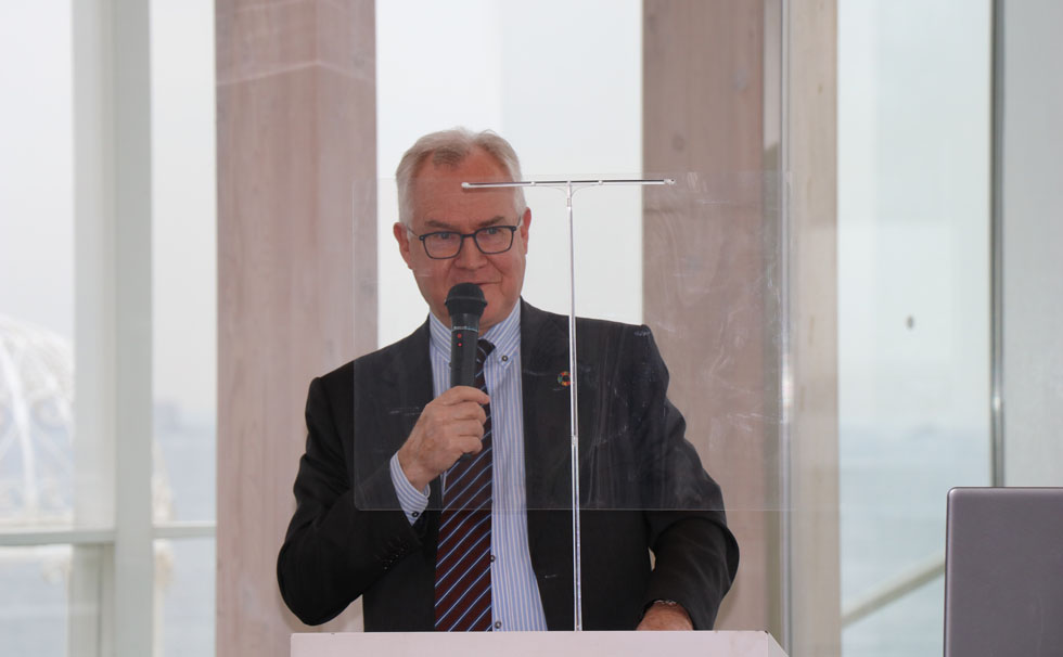 写真：ペッカ・オルパナ氏