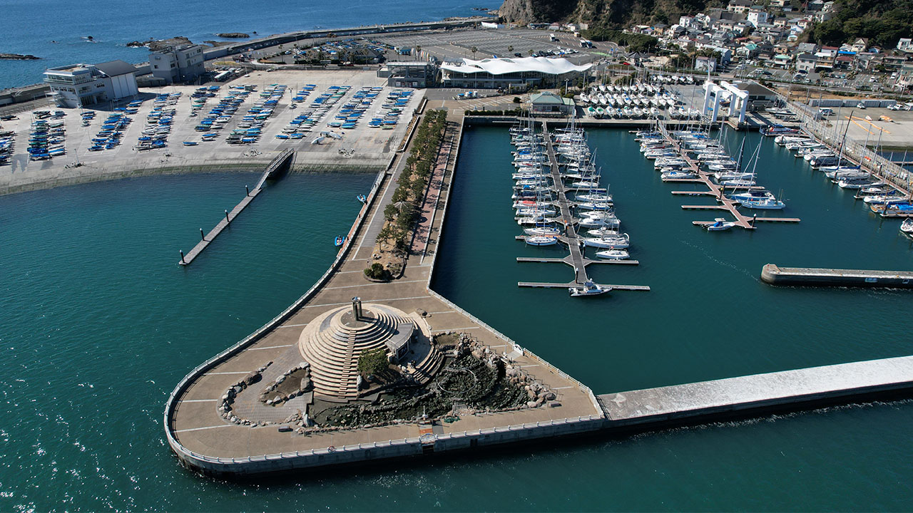 写真 江の島ヨットハーバー さざえ島