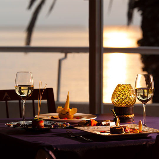 写真：シーボニア クラブハウスレストラン